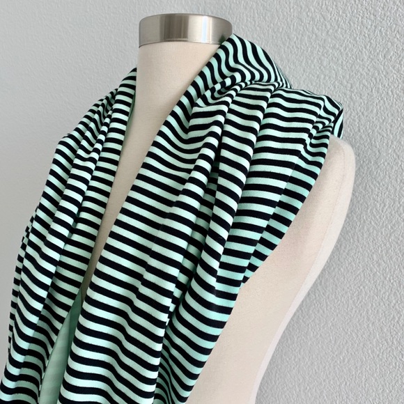 Lululemon Vinyasa Rulu Scarf Classic Stripe Mint - Picture 2 of 5
